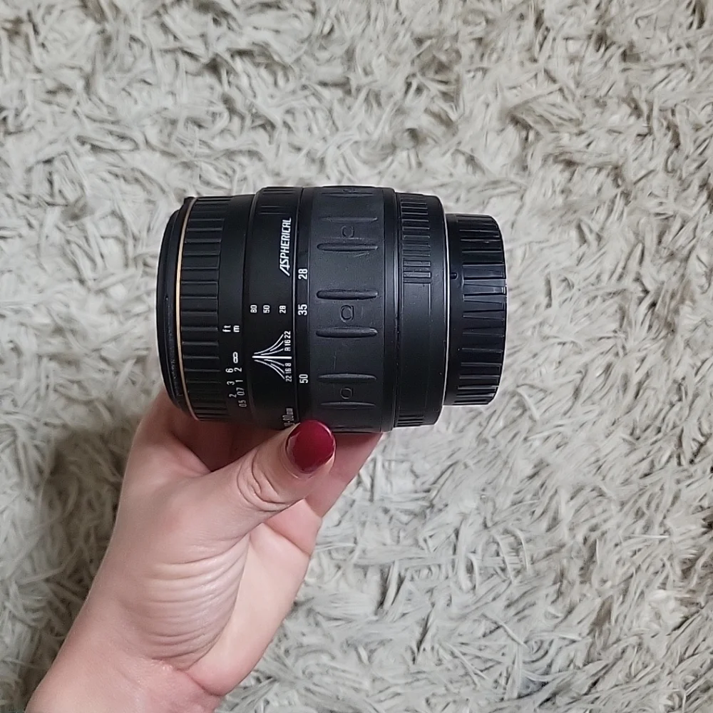 Quantaray for Minolta Lens 28-80mm Multi-coated 1:3-5-5.6 Made in Japan Camera